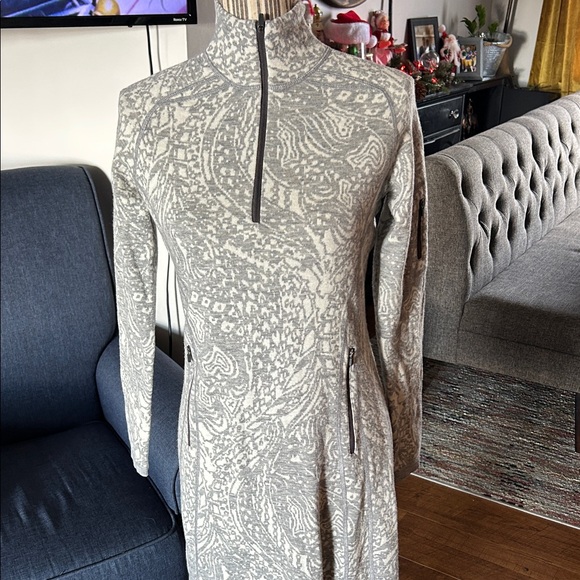 Title Nine Gray Long Sleeve Nine Mercury Sweater Dress - Picture 3 of 9